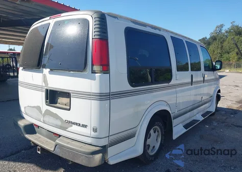 1998 Chevrolet Chevy Van G1500 из США, поврежденный, VIN 1GBFG15R2W1093422